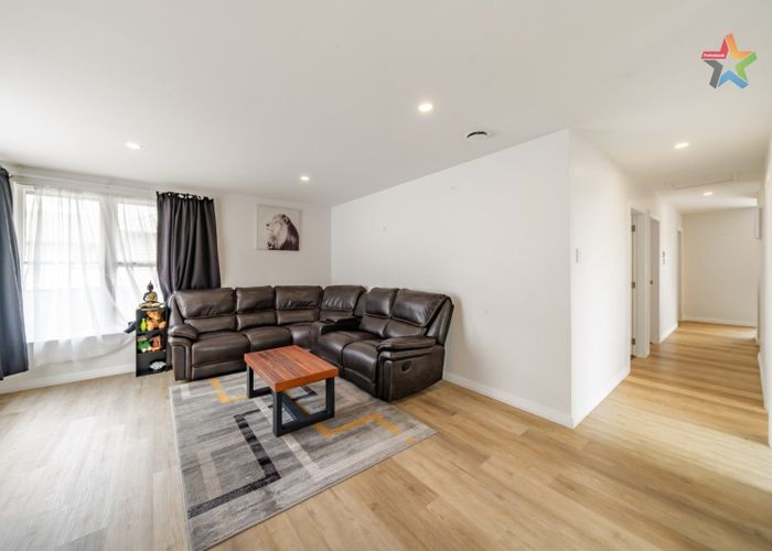  at 14 Young Grove, Stokes Valley, Lower Hutt