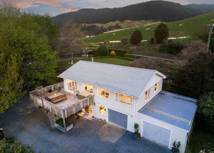  at 52 Katherine Mansfield Drive, Whitemans Valley, Upper Hutt, Wellington