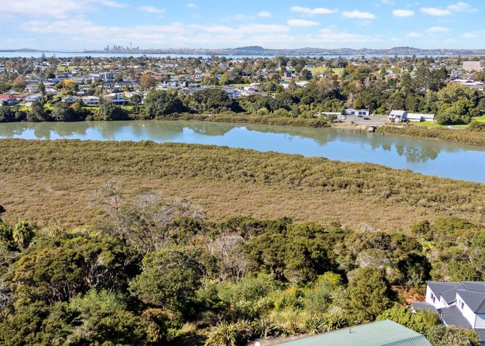  at 143C  Colwill Road, Massey, Waitakere City, Auckland