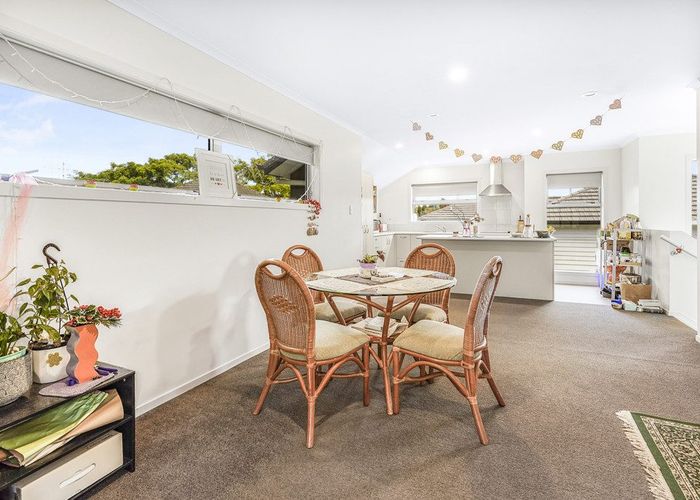  at 4/50 Banbury Crescent, Fairfield, Hamilton