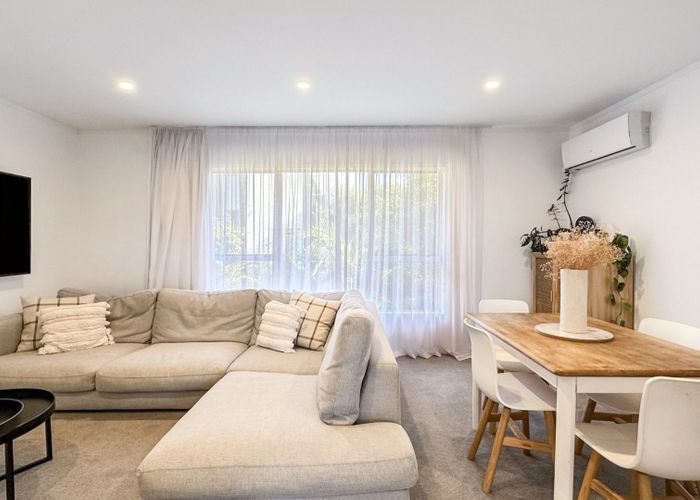 at 2/18 Puriri Street, Takapuna, North Shore City, Auckland
