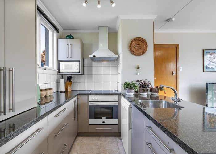  at 1/296 Nelson Street, Strathern, Invercargill