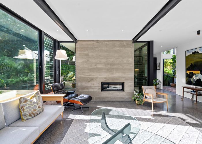  at 73 Hadfield Street, Beach Haven, Auckland