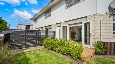  at 3/14 Church Square, Addington, Christchurch