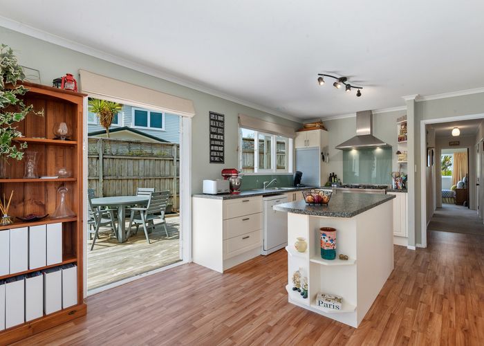  at 13 Chatham Avenue, Paremoremo, Auckland