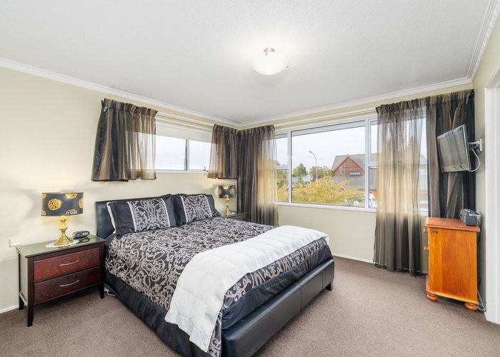  at 2a Woodlau Rise, Cashmere, Christchurch City, Canterbury