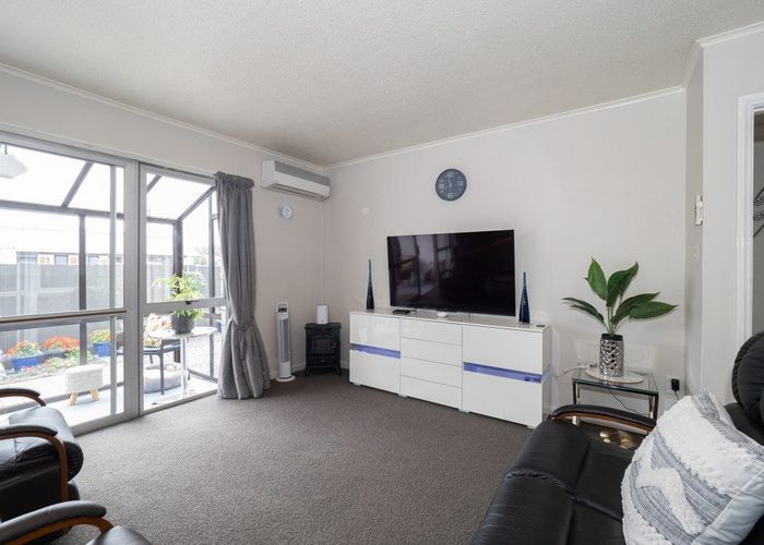  at 2/138 Grove ST, Tinwald, ASHBURTON