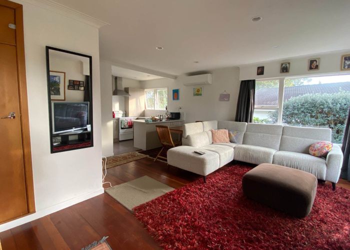  at 4/16 Dorchester Street, Meadowbank, Auckland City, Auckland