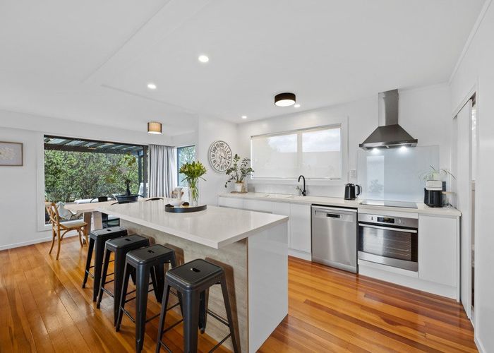 at 176 Cascades Road, Pakuranga Heights, Auckland
