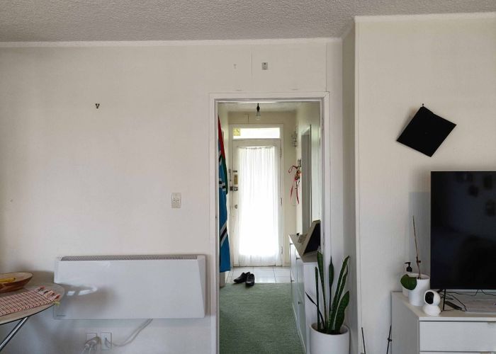  at 2/23 View Road, Mount Eden, Auckland City, Auckland