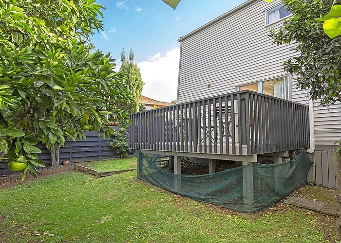  at 1/11 Imogene Way, Half Moon Bay, Manukau City, Auckland