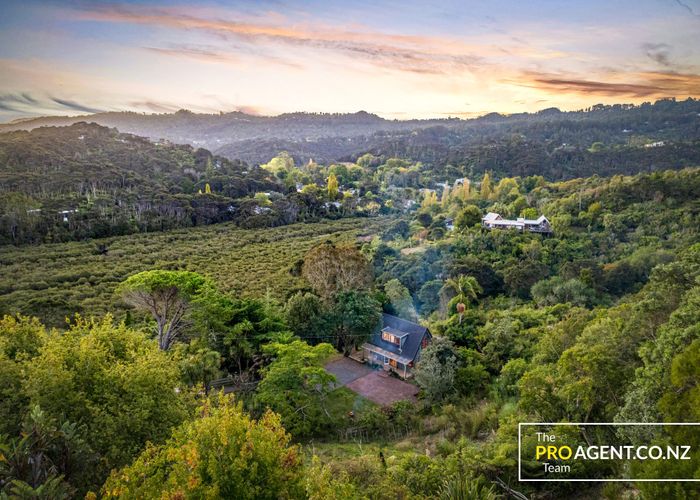  at 33d Landing Road, Titirangi, Waitakere City, Auckland