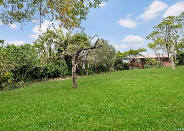  at 122 Whangaparaoa Road, Red Beach, Rodney, Auckland