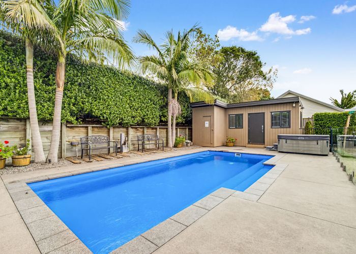  at 17 Mahoe Glade, Patumahoe, Franklin, Auckland