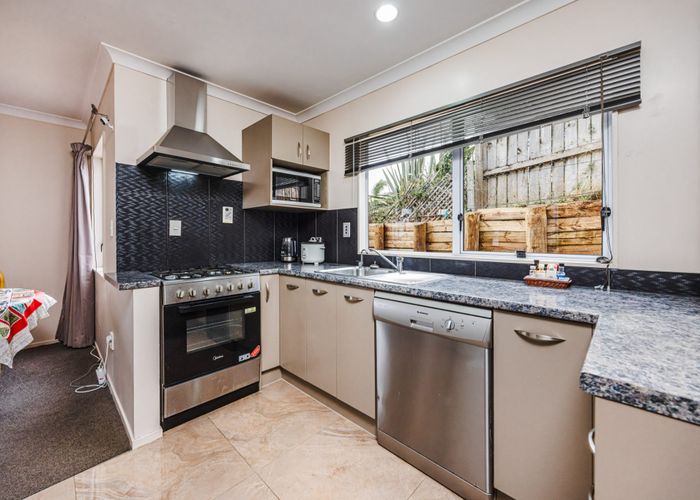  at 5/24 Blockhouse Bay Road, Avondale, Auckland City, Auckland