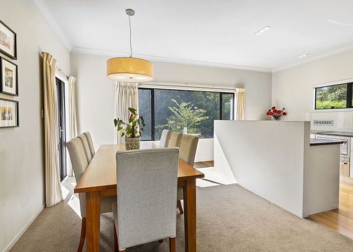  at 18 Oxford Street, Tawa, Wellington