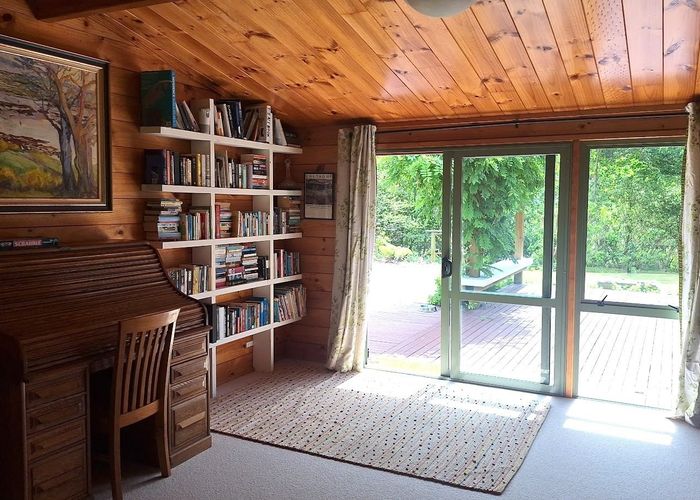  at 1083 Blue Mountains Road, Blue Mountains, Upper Hutt, Wellington