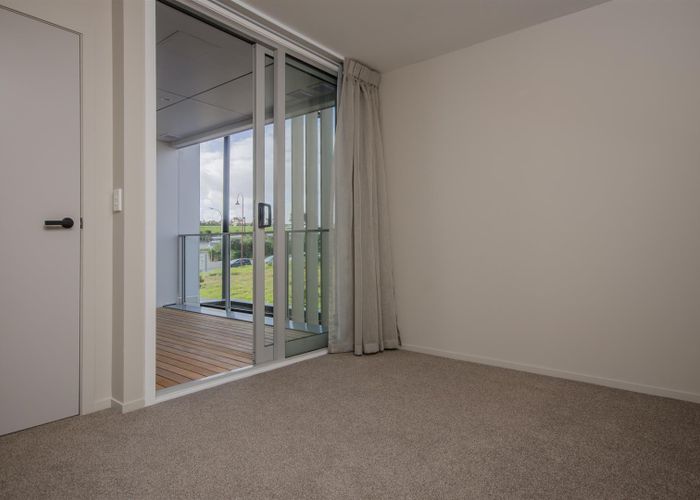  at 202/7 Kaipiho Lane, Albany, Auckland