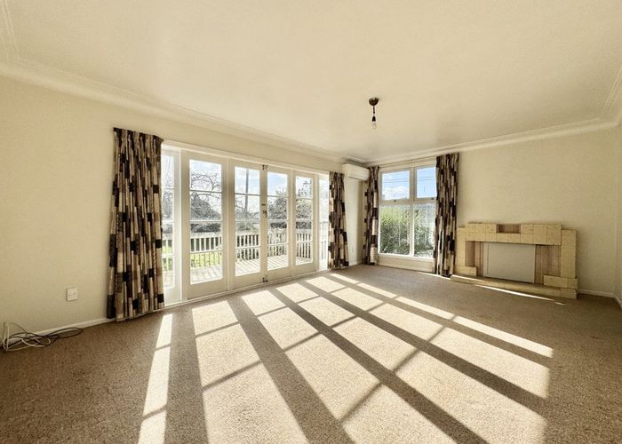  at 1 Woodford Ave, Henderson, Waitakere City, Auckland