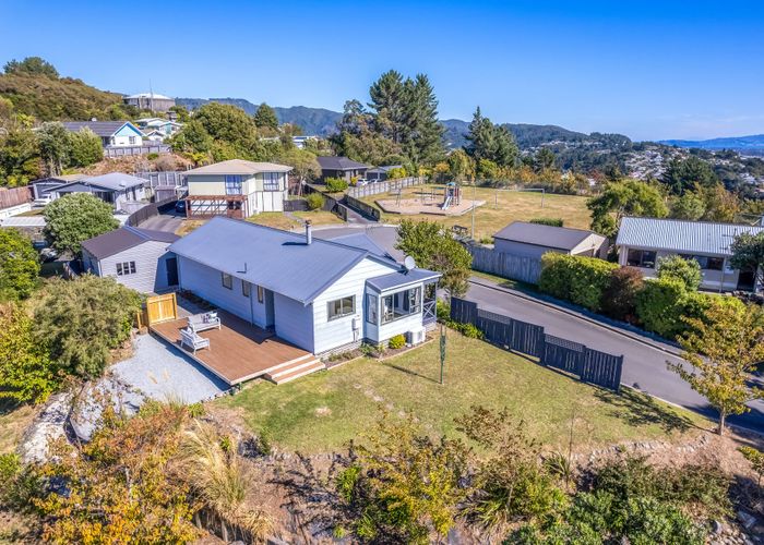  at 16 Mcmanaway Grove, Stokes Valley, Lower Hutt