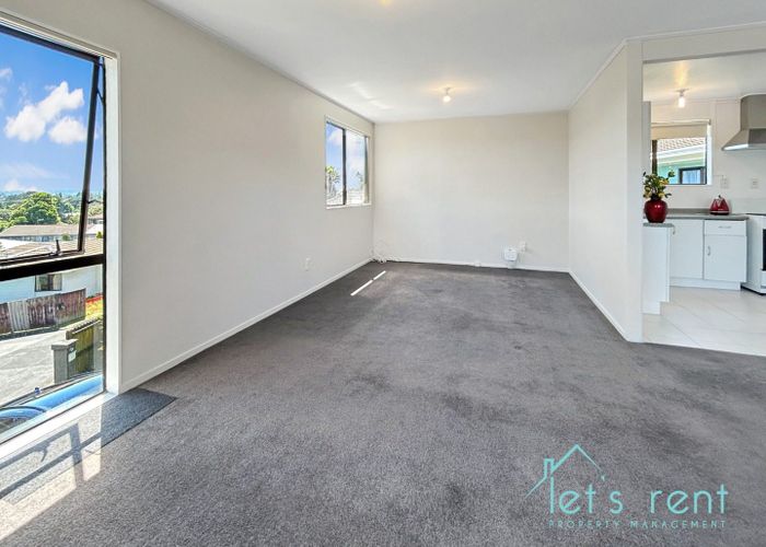  at 18 Halloran Place, Massey, Waitakere City, Auckland