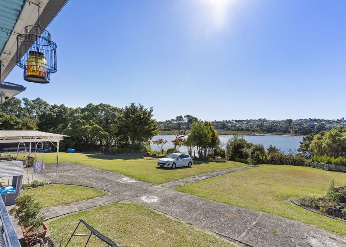  at 22 Murray Road, Te Atatu Peninsula, Auckland