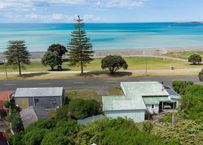  at 1 Ferguson Avenue, Westshore, Napier