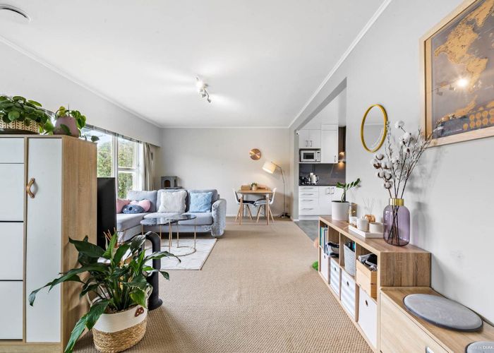  at 2/771 Beach Road, Browns Bay, North Shore City, Auckland