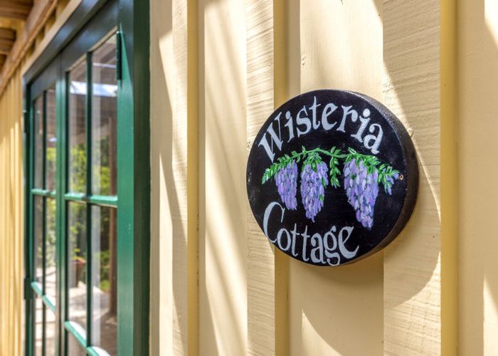  at 18 Tui Street, Oneroa, Waiheke Island, Auckland