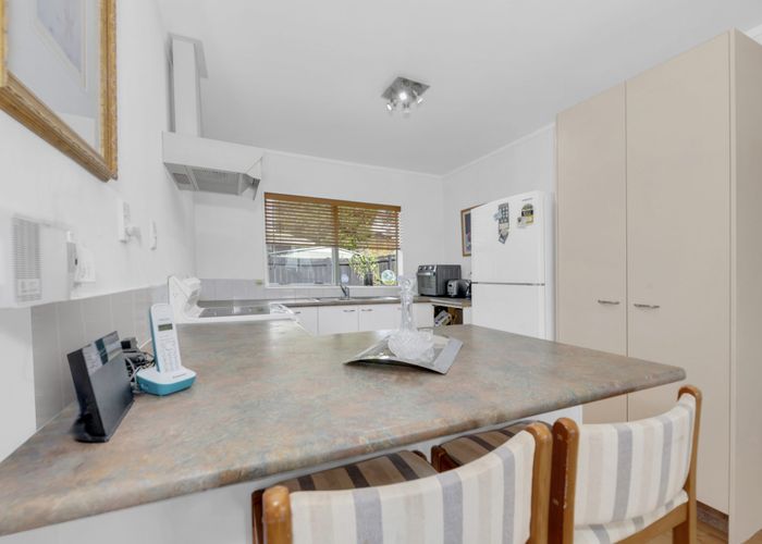  at 220 Te Irirangi Drive, Flat Bush, Auckland