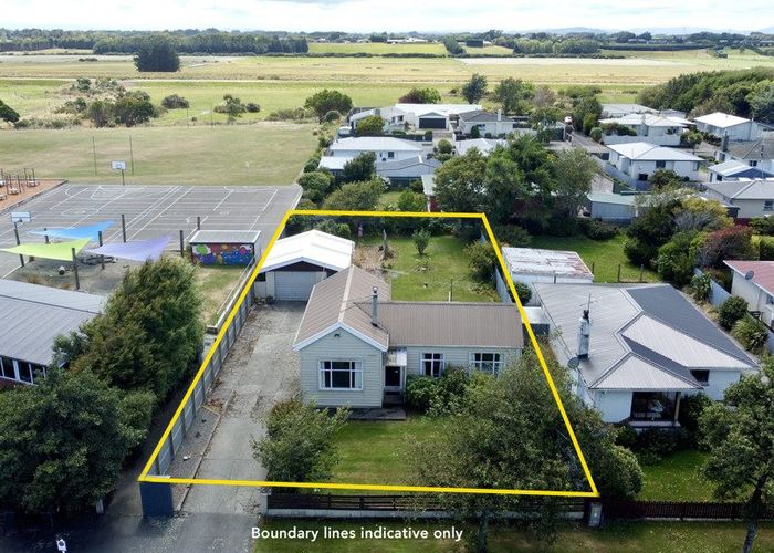  at 130 Lamond Street East, Hargest, Invercargill
