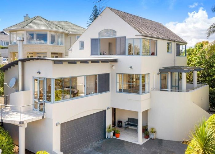  at 2/40 Ngaiwi Street, Orakei, Auckland