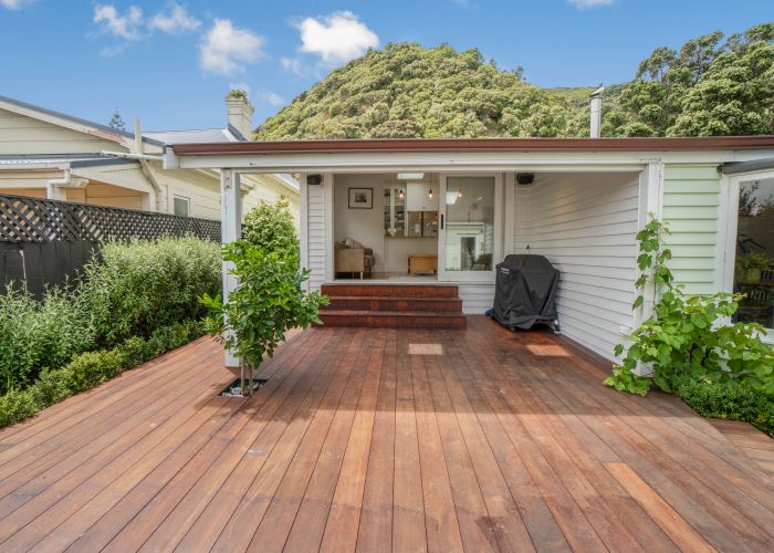  at 242 Muritai Road, Eastbourne, Lower Hutt