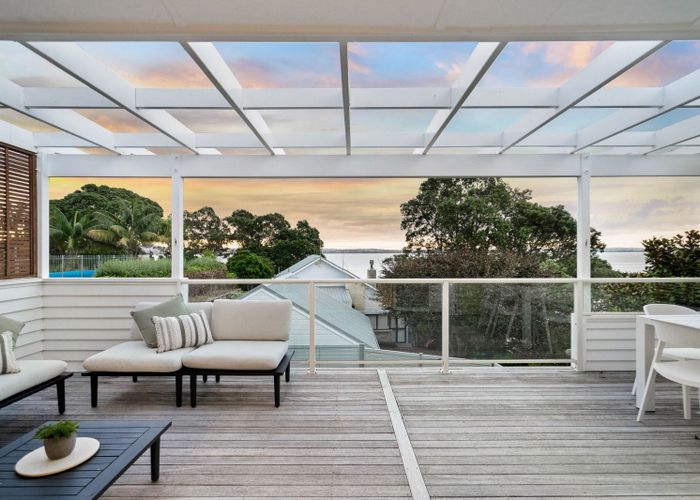  at 10 Harbour View Road, Point Chevalier, Auckland