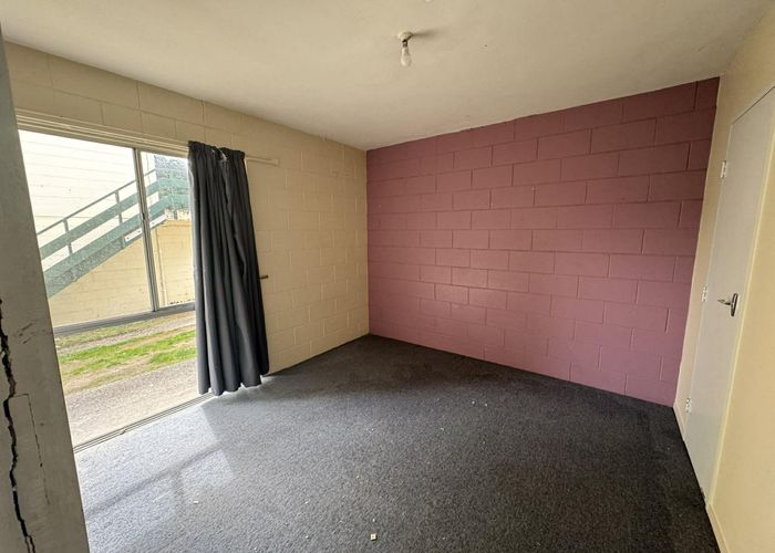  at 2/12 Wood Street, Wallaceville, Upper Hutt, Wellington