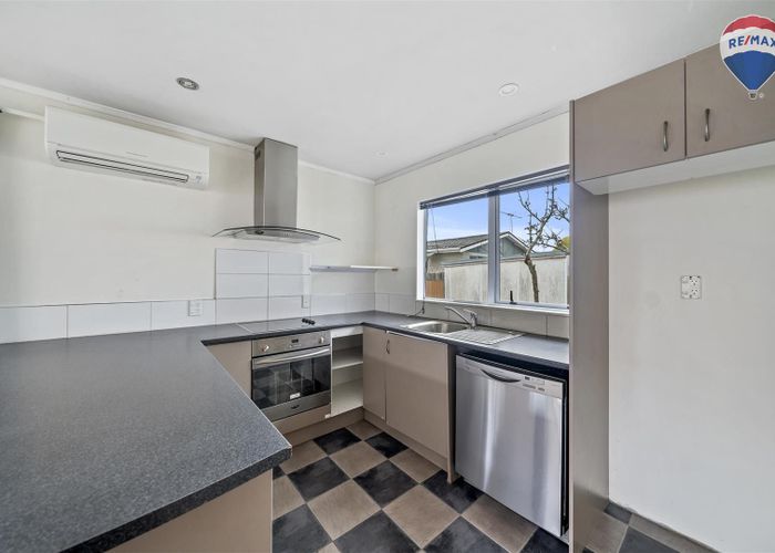  at 2/8 Wilford Street, Wallaceville, Upper Hutt