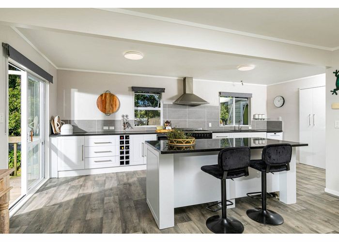  at 34 Lascelles Drive, Albany