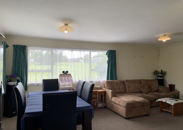  at 2/10 Ciprian Place, Henderson, Waitakere City, Auckland