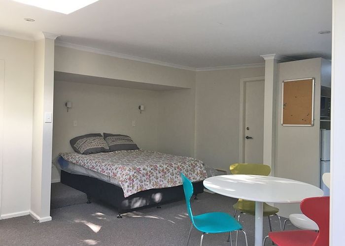  at 37 Silverstream Road, Crofton Downs, Wellington