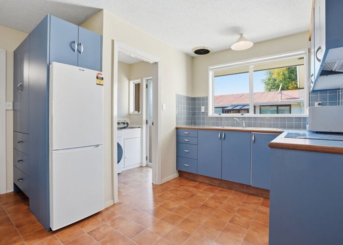  at 2/11 Dilworth Street, Riccarton, Christchurch City, Canterbury