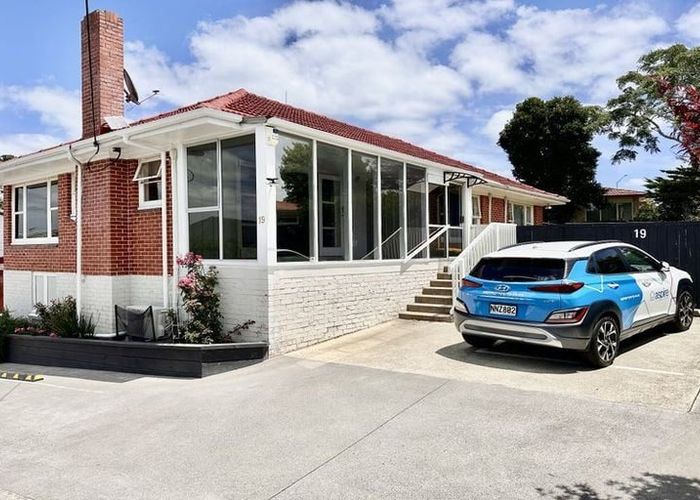  at 19 Fairlea Road, Te Atatu South, Waitakere City, Auckland