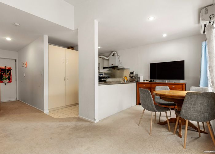  at 9/30 John Jennings Drive, Oteha, Auckland