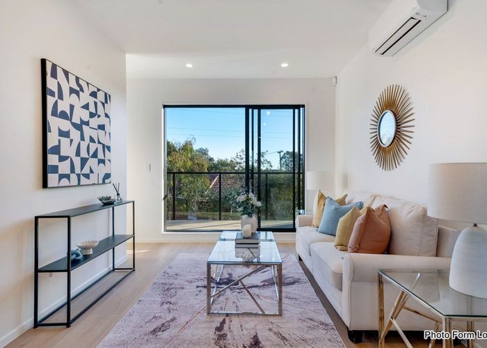  at 3/32 Tiraumea Drive, Pakuranga, Manukau City, Auckland