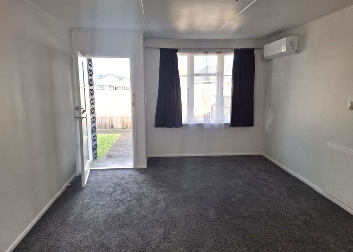  at 2/3 Rimutaka Street, Trentham, Upper Hutt, Wellington