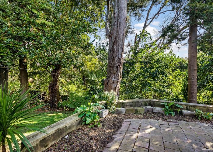  at 24 Mawney Road, Henderson, Waitakere City, Auckland