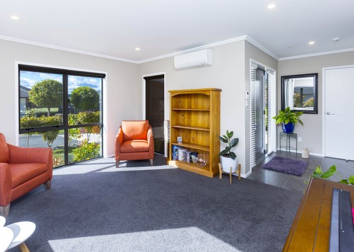  at 27 Ashington Road, Silverstream, Upper Hutt