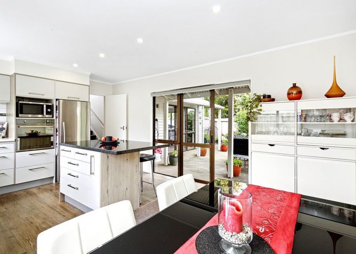  at 2/44 Randwick Cres, Moera, Lower Hutt, Wellington