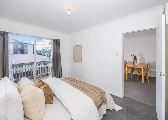  at 2/41 Cameron Road, Hamilton East, Hamilton, Waikato