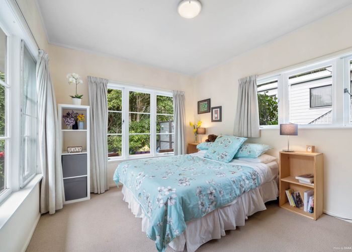  at 1/27 Gazelle Avenue, Beach Haven, Auckland