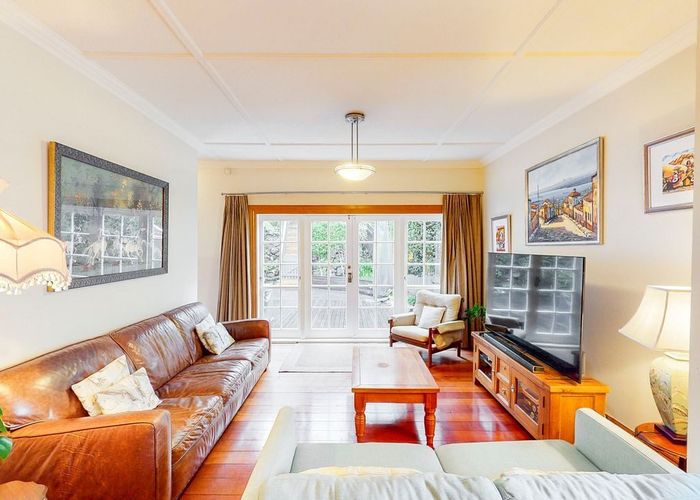  at 74 Glenmore Street, Northland, Wellington
